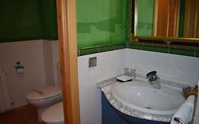Hotel Sara De Ur